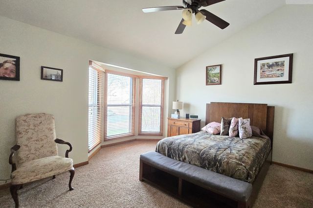 439 W AUBURN WOODS Court 439, Palatine, IL 60067