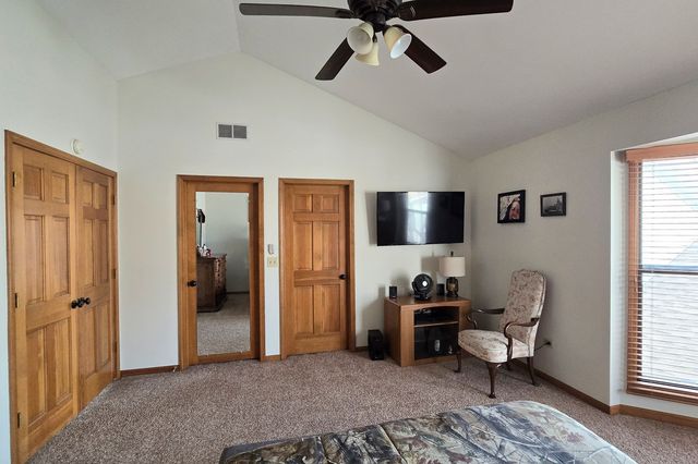 439 W AUBURN WOODS Court 439, Palatine, IL 60067