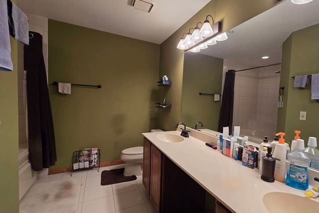 439 W AUBURN WOODS Court 439, Palatine, IL 60067