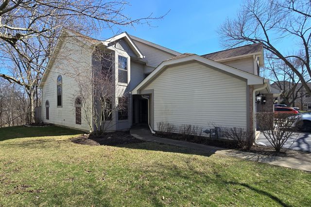 439 W AUBURN WOODS Court 439, Palatine, IL 60067