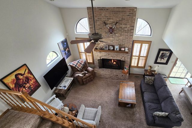 439 W AUBURN WOODS Court 439, Palatine, IL 60067