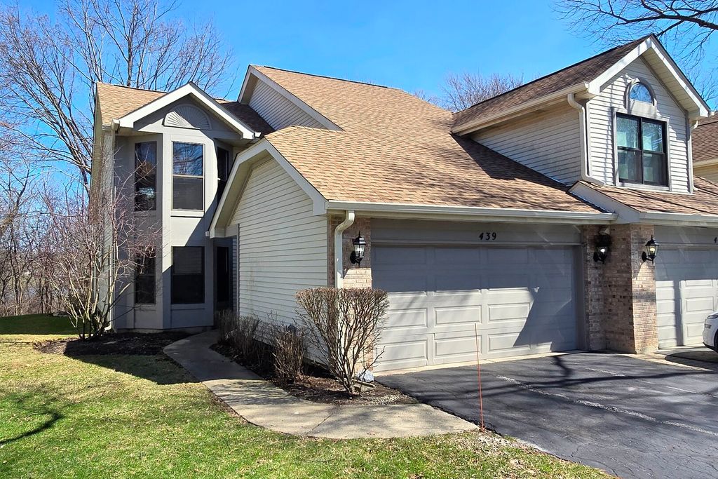 439 W AUBURN WOODS Court 439, Palatine, IL 60067