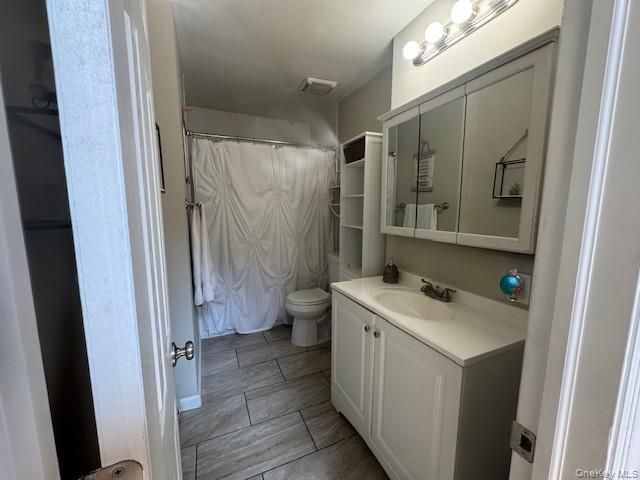 25 Marc Street, Ronkonkoma, NY 11779