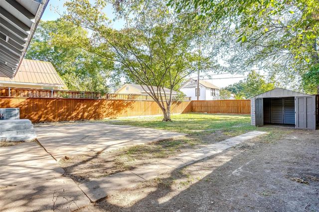 2921 S Jennings Avenue, Fort Worth, TX 76110