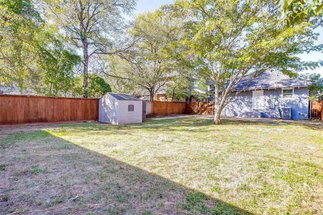 2921 S Jennings Avenue, Fort Worth, TX 76110