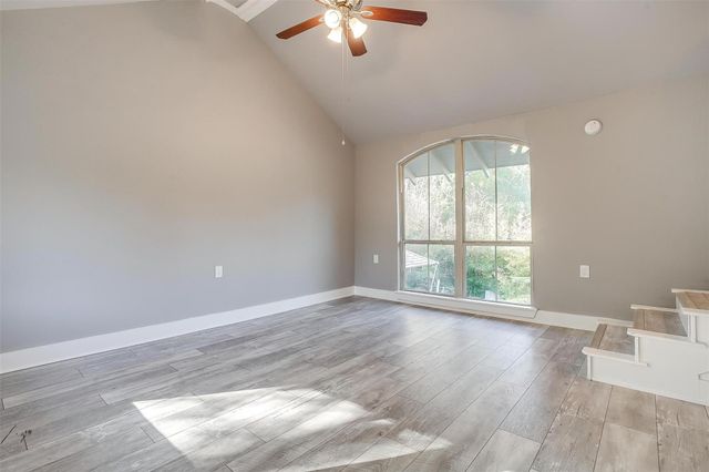 2921 S Jennings Avenue, Fort Worth, TX 76110