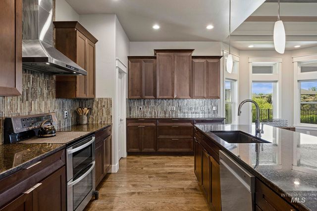 3437 Rim Rock Dr, Kimberly, ID 83341