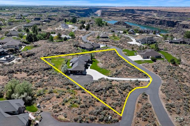 3437 Rim Rock Dr, Kimberly, ID 83341
