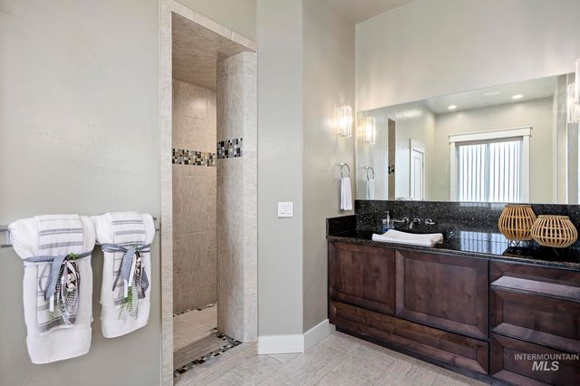 3437 Rim Rock Dr, Kimberly, ID 83341