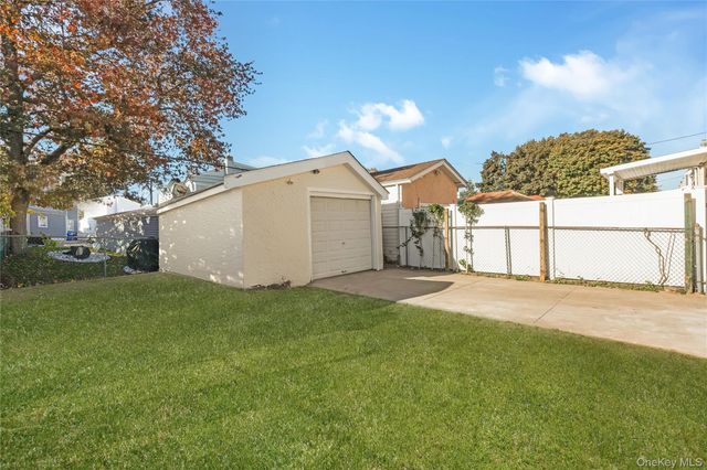 13550 234th Street, Rosedale, NY 11422