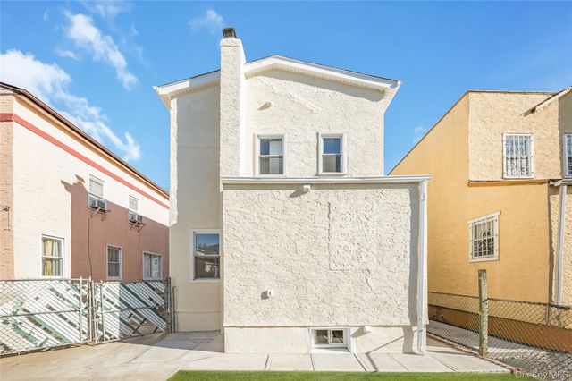 13550 234th Street, Rosedale, NY 11422