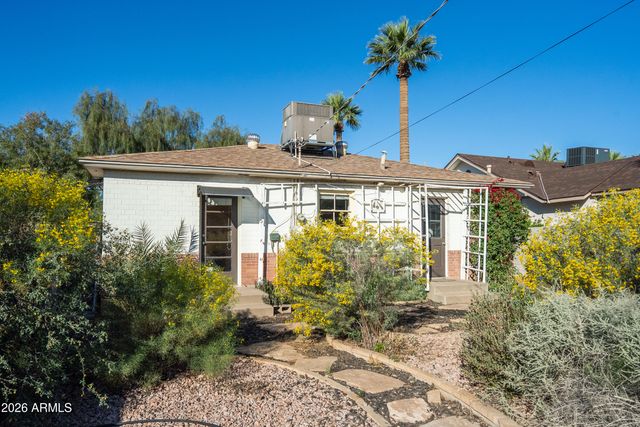 2207 N EDGEMERE Street, Phoenix, AZ 85006