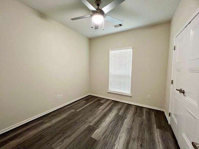 863 B Arbor Pines Ct, Conroe, TX 77303