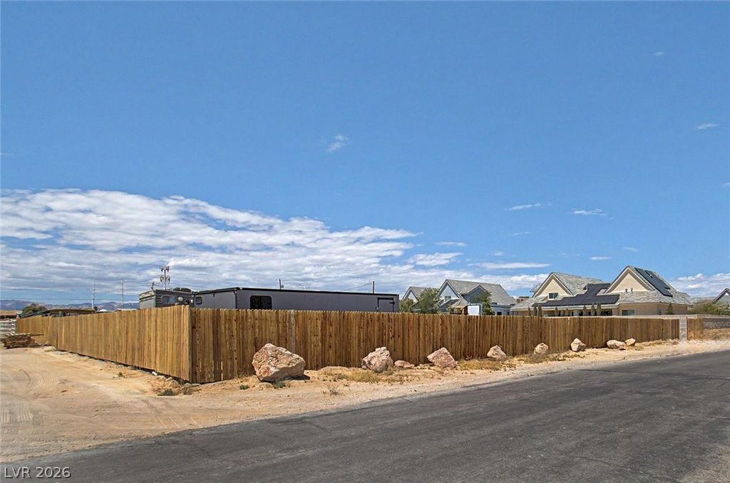 Image 5 of property listing at 8811 Haven Street, Las Vegas, NV 89123