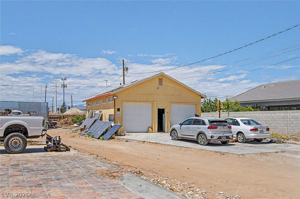 Image 7 of property listing at 8811 Haven Street, Las Vegas, NV 89123