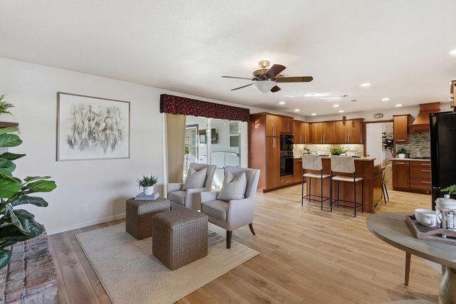 2033 Santa Lucia Way, Carmichael, CA 95608