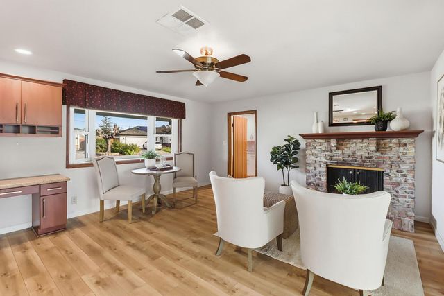 2033 Santa Lucia Way, Carmichael, CA 95608