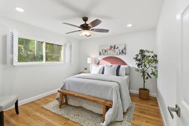 2033 Santa Lucia Way, Carmichael, CA 95608