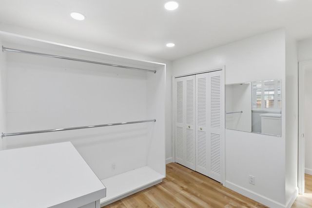 2033 Santa Lucia Way, Carmichael, CA 95608