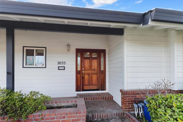 2033 Santa Lucia Way, Carmichael, CA 95608