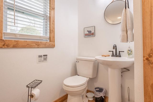 48 Holiday Hideaway Ct Reeds Court, Reeds Spring, MO 65737