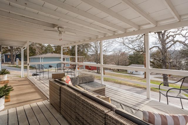 48 Holiday Hideaway Ct Reeds Court, Reeds Spring, MO 65737