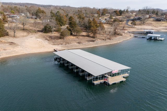 48 Holiday Hideaway Ct Reeds Court, Reeds Spring, MO 65737
