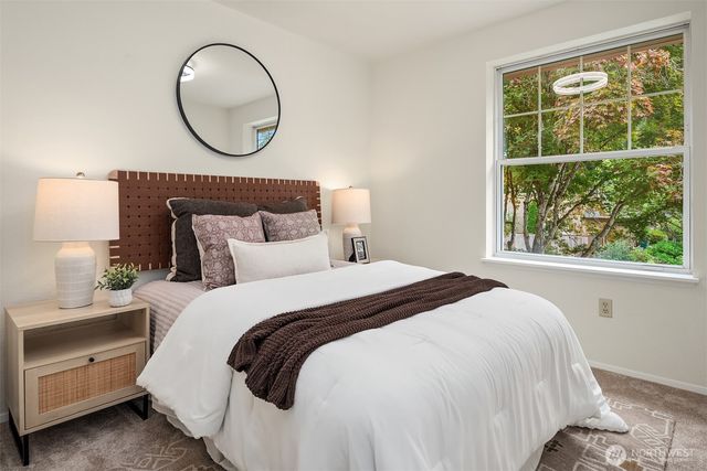 16036 NE 106th Street, Redmond, WA 98052