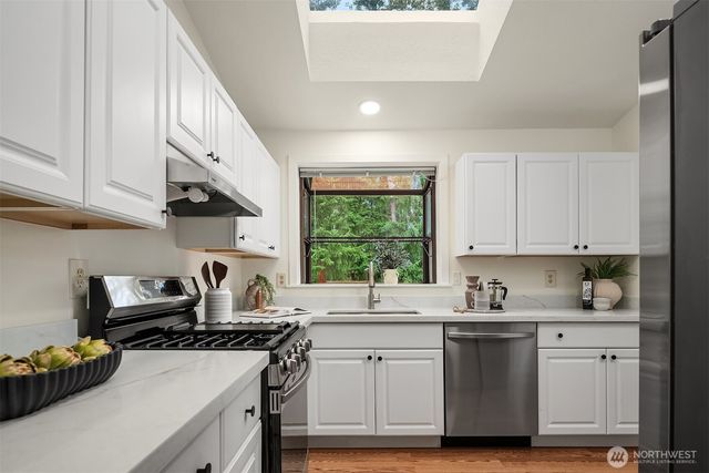 16036 NE 106th Street, Redmond, WA 98052