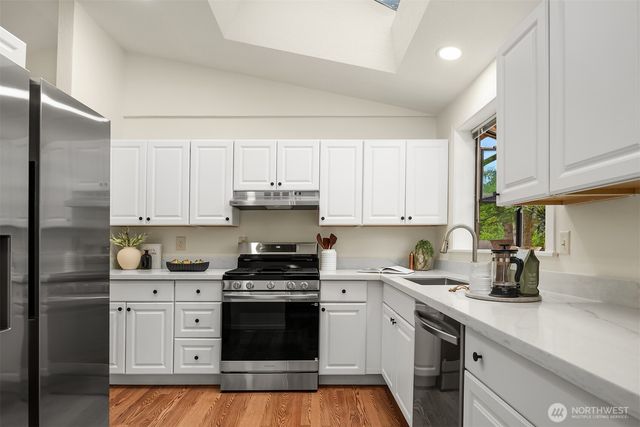 16036 NE 106th Street, Redmond, WA 98052