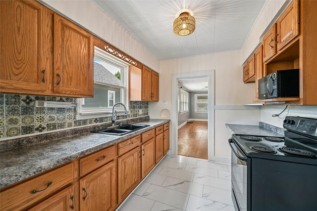416 34th Street NE, Cedar Rapids, IA 52402