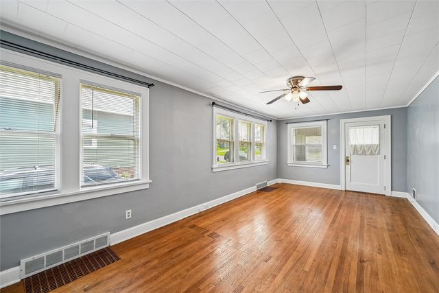 416 34th Street NE, Cedar Rapids, IA 52402