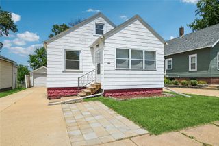 416 34th Street NE, Cedar Rapids, IA 52402