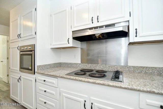 15299 Oakwood Court, Gulfport, MS 39503