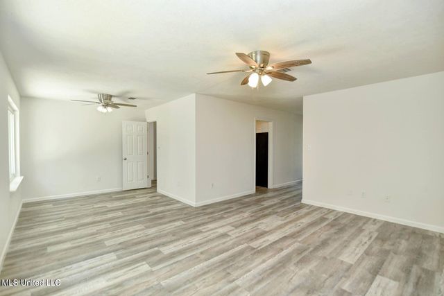 15299 Oakwood Court, Gulfport, MS 39503