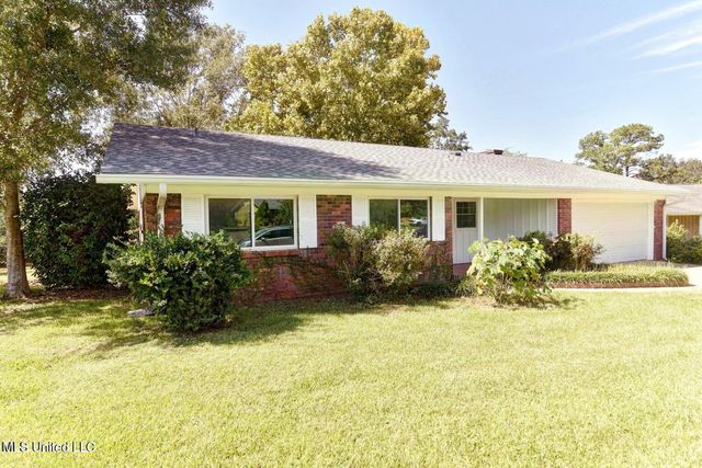 15299 Oakwood Court, Gulfport, MS 39503