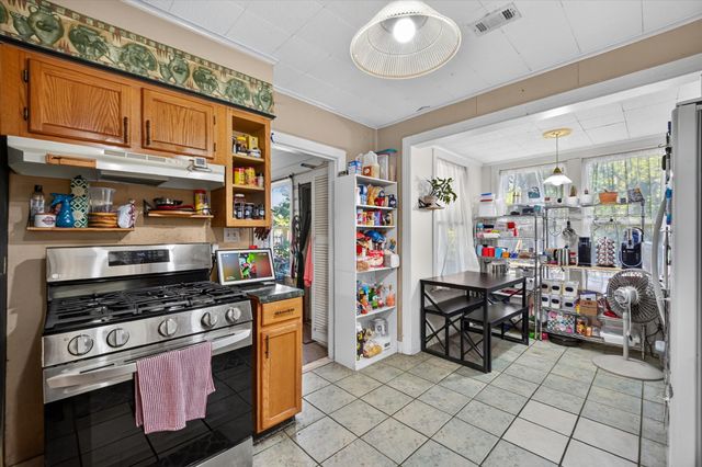2822 Marigold Avenue, Fort Worth, TX 76111