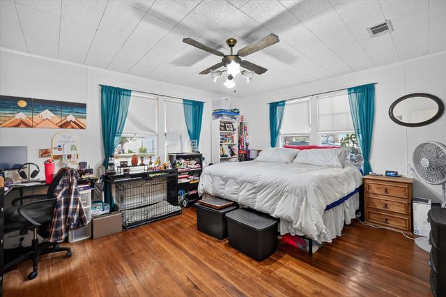 2822 Marigold Avenue, Fort Worth, TX 76111
