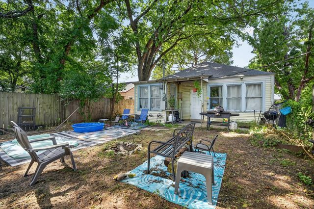 2822 Marigold Avenue, Fort Worth, TX 76111