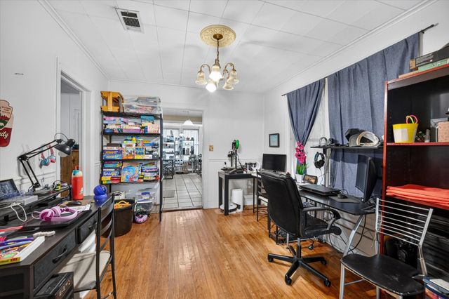 2822 Marigold Avenue, Fort Worth, TX 76111