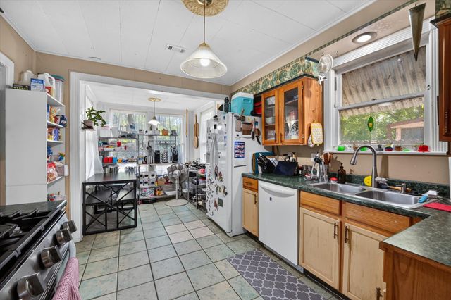 2822 Marigold Avenue, Fort Worth, TX 76111
