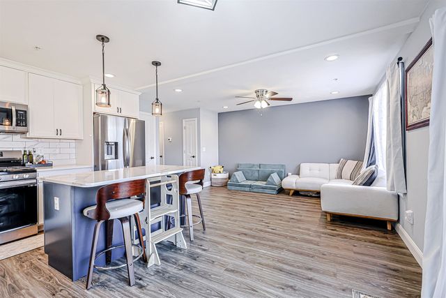 7 Dumaine Ave Unit K, Nashua, NH 03063