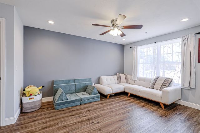 7 Dumaine Ave Unit K, Nashua, NH 03063