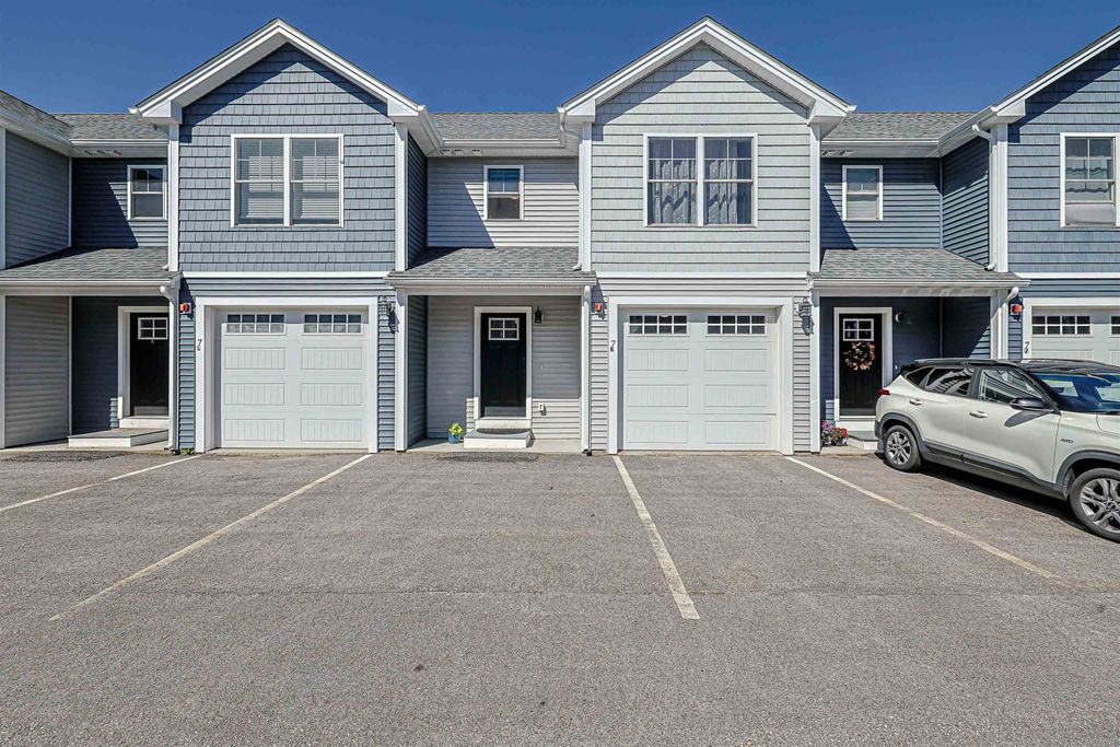 7 Dumaine Ave Unit K, Nashua, NH 03063