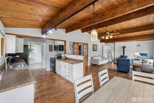 1636 Hemlock Drive, Camano Island, WA 98282