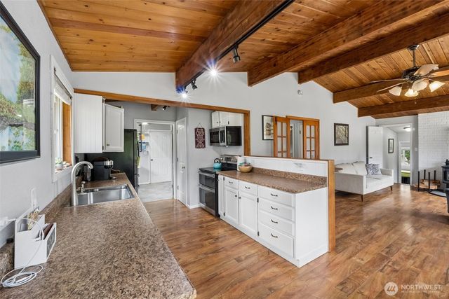 1636 Hemlock Drive, Camano Island, WA 98282