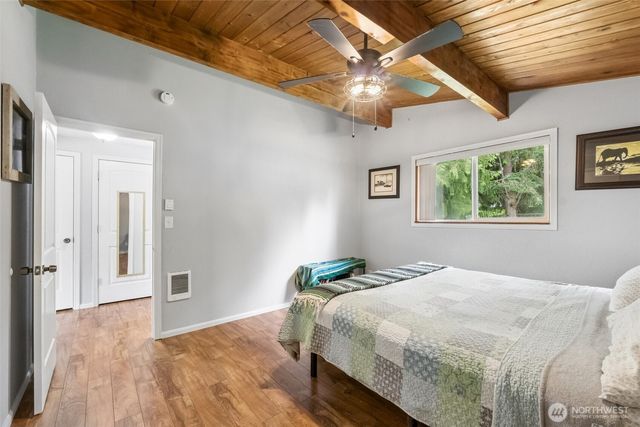 1636 Hemlock Drive, Camano Island, WA 98282
