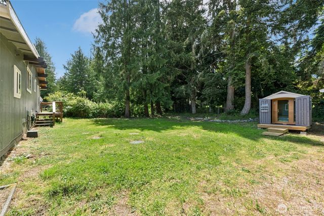 1636 Hemlock Drive, Camano Island, WA 98282