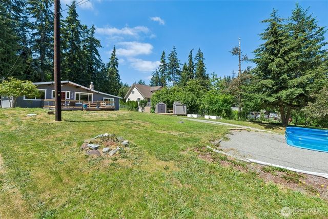 1636 Hemlock Drive, Camano Island, WA 98282