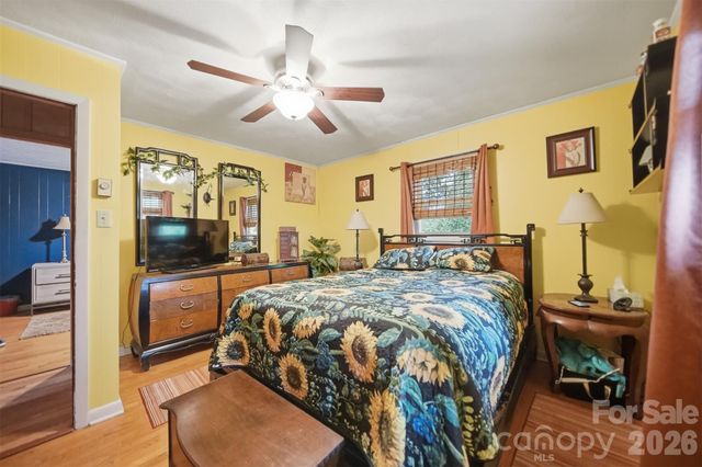 1329 33rd Street SE, Conover, NC 28613